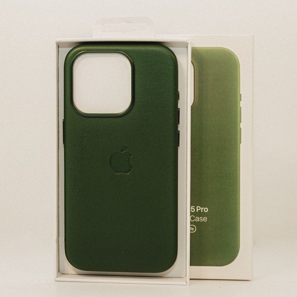 Чохол iPhone 15 Pro Original Leather Case 240 фото