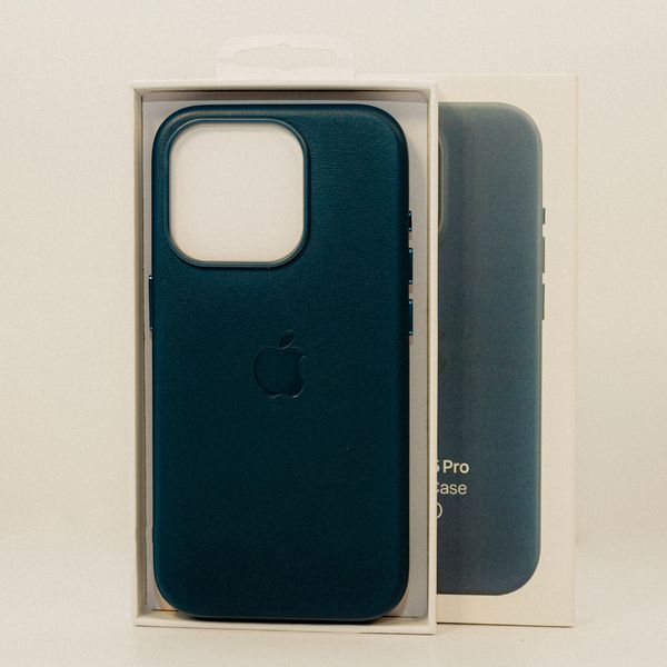 Чохол iPhone 15 Pro Original Leather Case 240 фото